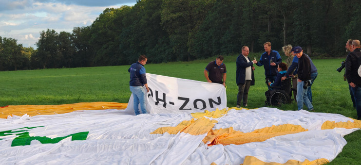 Nieuwe PH-ZON officieel gedoopt: Ad Ballon breidt mogelijkheden voor mindervalide passagiers uit