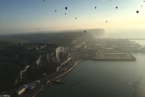 channel crossing ad ballon 7 
